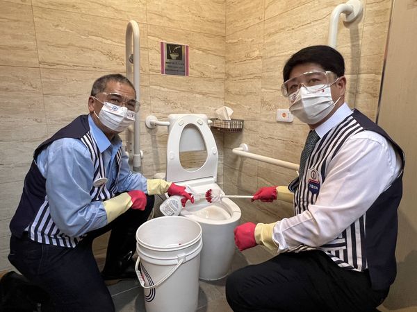 台灣中油公廁清潔總動員 歡迎民眾「來中油 好方便」（圖／台灣中油提供）