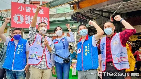 ▲北市3議員力挺謝國樑掃街拜票　安樂市場熱情群眾高喊：凍蒜。（圖／記者郭世賢翻攝）