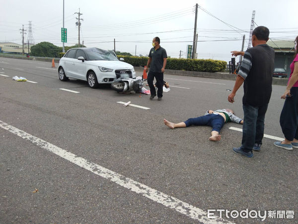 ▲斗南78快速道路交流道下發生嚴重追撞車禍，造成2人重傷1人輕傷。（圖／記者蔡佩旻翻攝）