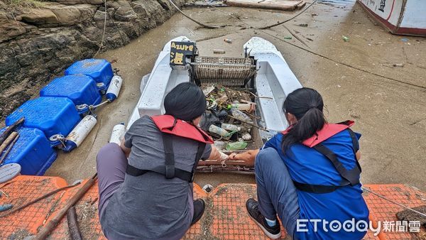 ▲新北攜手民間團體引進湛鬥機 4個月清除近5噸海漂垃圾。（圖／新北市漁業處提供）