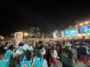 黃金周重兵集結！民進黨三巨頭台中站台蔡其昌　太原夜市湧2萬人