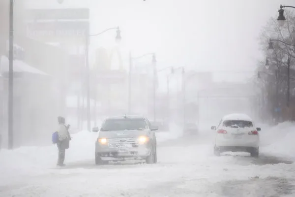 ▲▼ 美國紐約州西部城市水牛城（Buffalo）降大雪。（圖／路透）