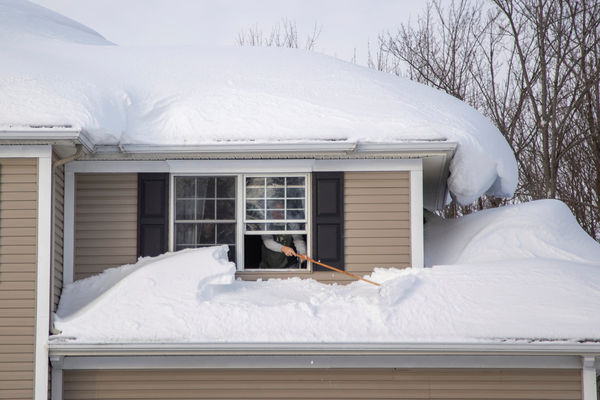 ▲▼ 美國紐約州西部城市水牛城（Buffalo）降大雪。（圖／路透）