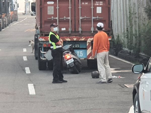 ▲▼高雄港車禍             。（圖／記者陳宏瑞攝）