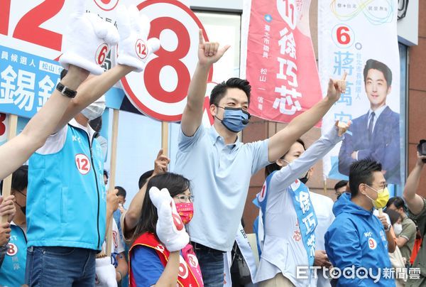 催票肉搏戰！蔣萬安陣營兵分3路　「握到每一雙手」極大化選票 | ETto