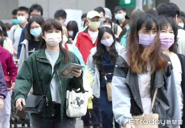 ▲▼天氣 變天 轉涼 鋒面過境。（圖／記者屠惠剛攝）