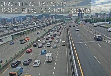 ▲▼國道1號北向台北三重段3車追撞。（圖／翻攝國道監視器）