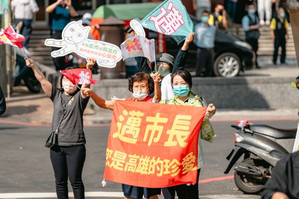 ▲▼高雄市長陳其邁鳳山車隊掃街。（圖／記者賴文萱翻攝）