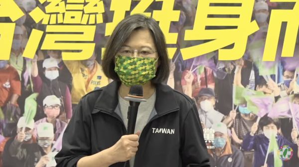 決戰72小時！蔡英文喊話「台灣隊團結」　國民黨諷：文青式自我催眠 | E