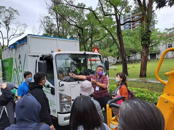 ▲環保署舉行「導入智能化遠端監控環境清運車輛管理平臺及自動化駕駛環境清潔車輛」技術研討交流會議暨成果發表會