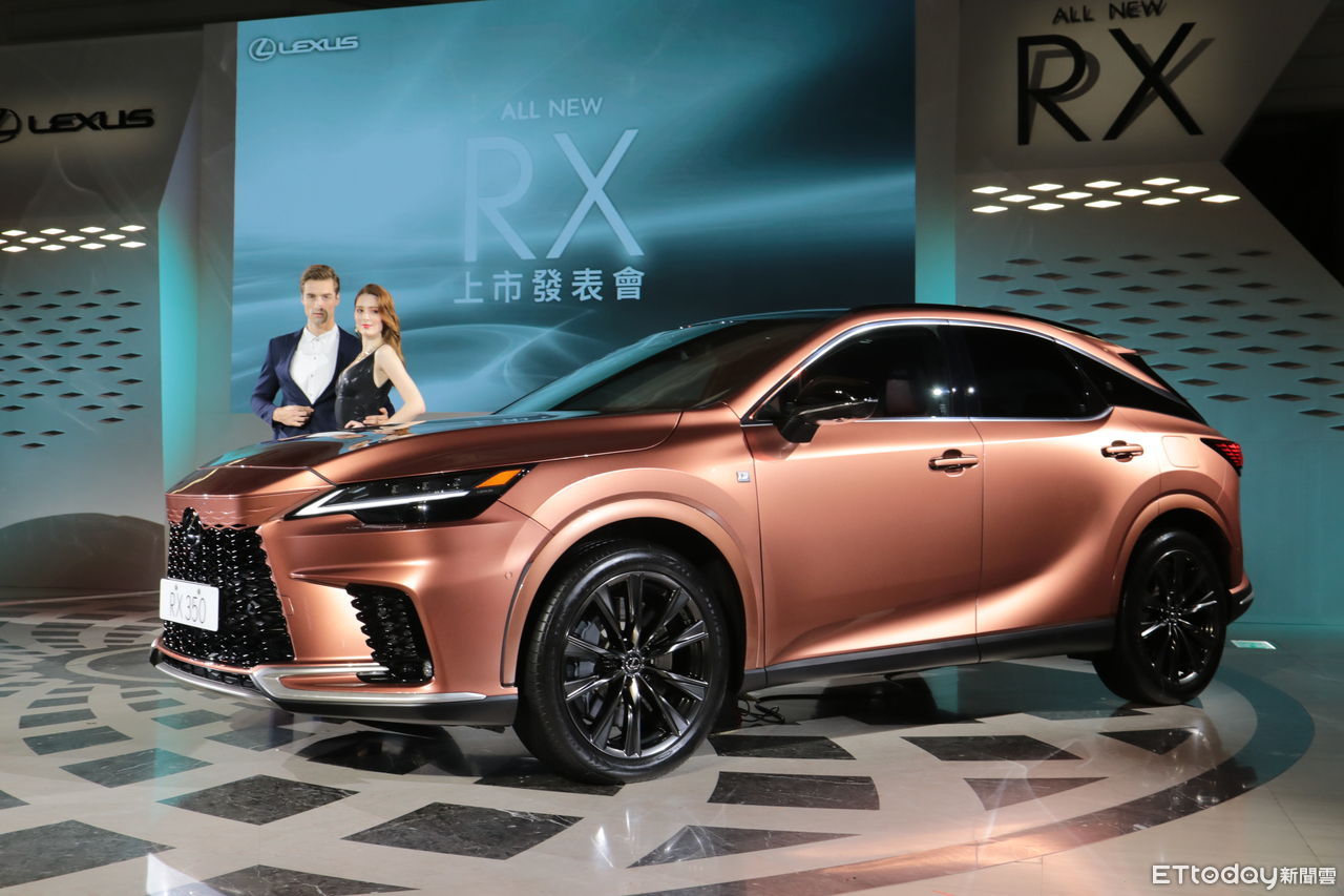 ▲245萬起！Lexus大改款RX休旅車上市　最高降10萬接單破2000台。（圖／記者張慶輝攝）