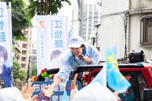 新北8選區／江怡臻走5公里拜票拼連任！　彭一書找2大咖站台