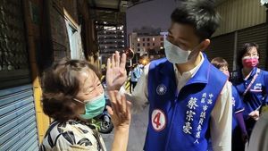 史上最年輕！　羅智強20歲甜美發言人鍾明短片點評力挺蔡宗豪