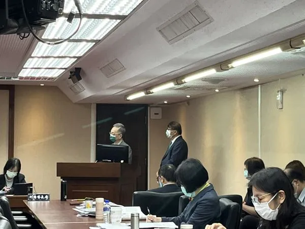 ▲▼立委賴惠員質詢衛福部長薛瑞元。（圖／記者嚴云岑攝）