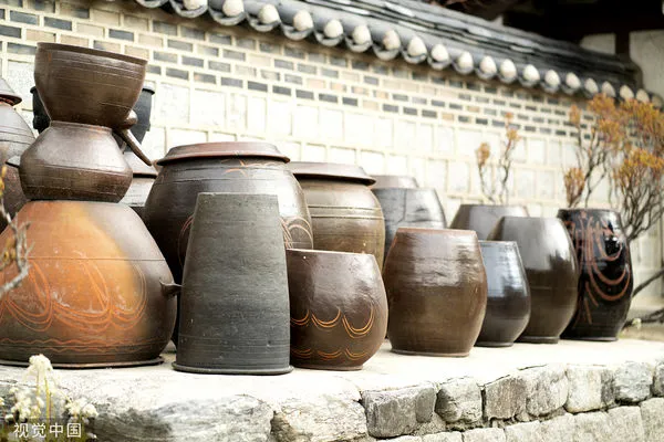 ▲▼泡菜桶,泡菜缸。（圖／CFP）