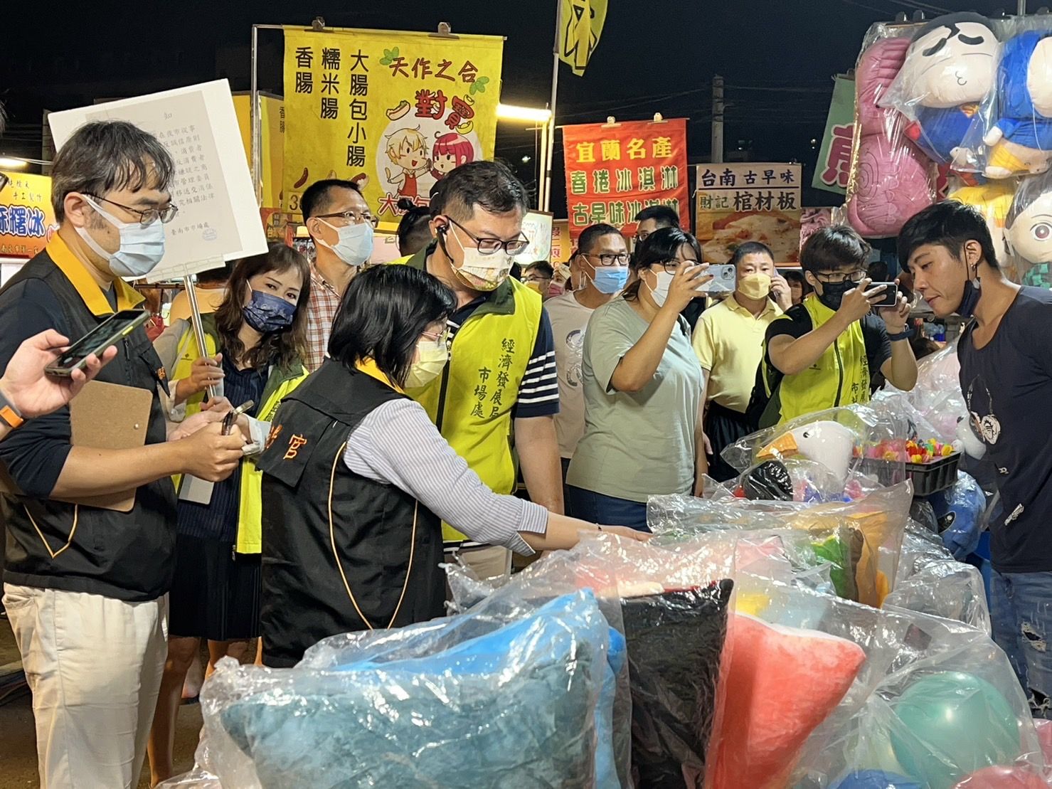 ▲▼台南花園夜市射氣球「開價5200元」　南市府出手稽查了。（圖／台南市政府）