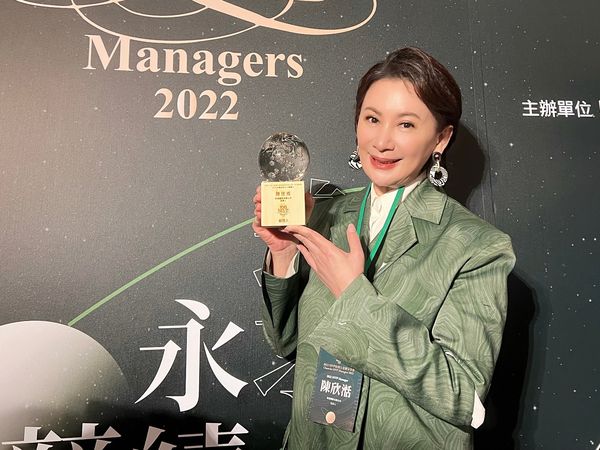 ▲陳亞蘭獲得2022年台灣百大最有價值MVP經理人 。（圖／欣湉國際提供）
