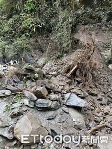 快訊／錦屏野溪溫泉山崩！男遭活埋　開挖「看到腳」...全力搶救