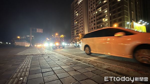 ▲▼盧秀燕造勢,塞車,車流。（圖／記者許權毅攝）