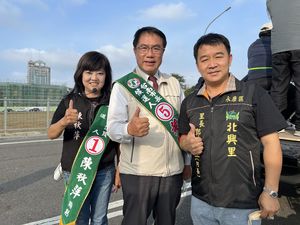 看好台南繼續拚　黃偉哲勝選車隊決戰市區全力拜票