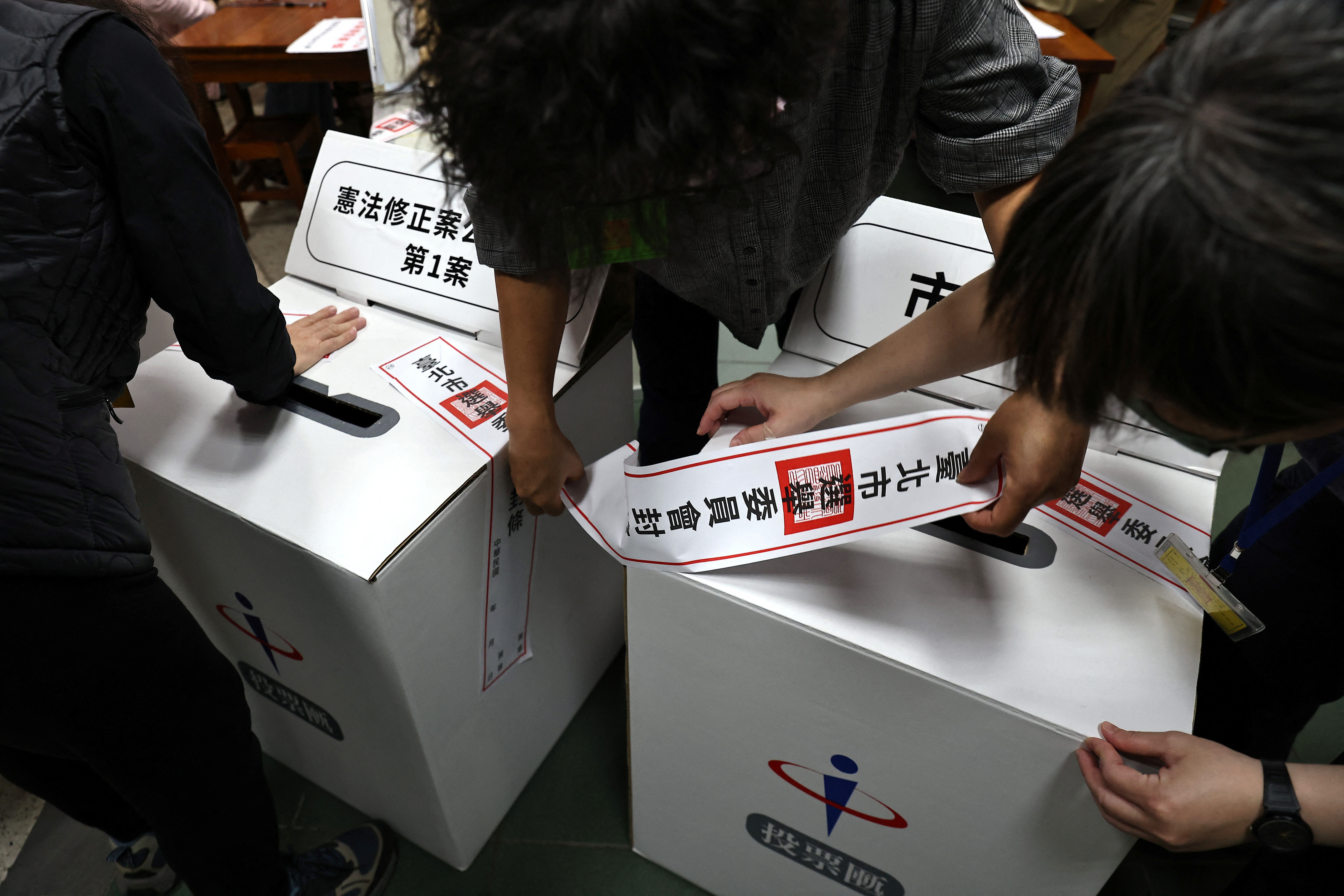 ▲▼ 台灣26日九合一選舉投票。（圖／路透）