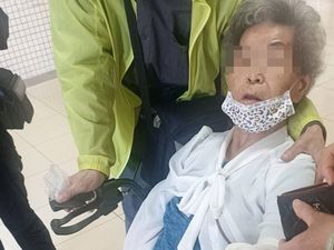 快訊／高雄90歲婦一早投票　「沒站好跌倒」緊急送醫