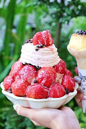 ▲▼台南冰店「清水堂」推出草莓冰品新上市。（圖／部落客愛比妞提供）