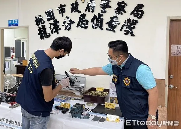 ▲桃園龍潭警方遠至嘉義縣山區查獲地下兵工廠。（圖／龍潭警分局提供）