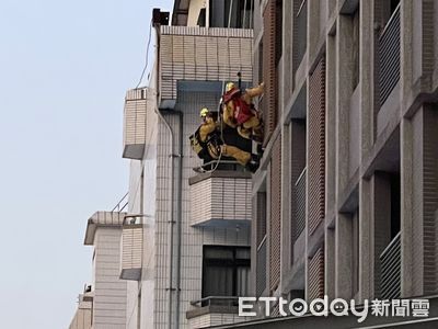 快訊／逢甲商圈30歲女揚言跳樓！警消急升氣墊...僵持1小時解危