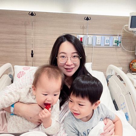 ▲石頭和老婆育有3寶，成為1家5口。（圖／翻攝自臉書／這群人 石頭）