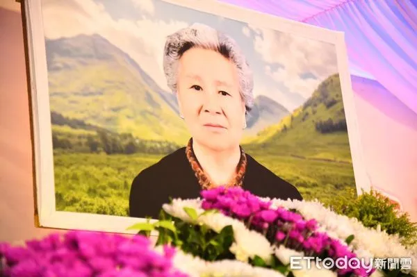 ▲▼朱阿菊女士不僅有優秀語言能力，更擁有精湛的工藝技術。（圖／花蓮縣政府提供，下同）