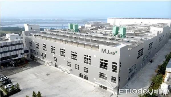 ▲走進美喆旗下台南新廠，總面積多達1萬3200坪，今年正式投入生產，月產能高達九百個貨櫃。（圖／業者提供）