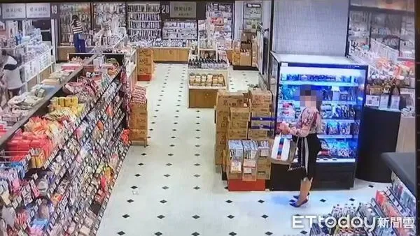 ▲40歲陳姓女子涉嫌在百貨公司超市行竊食品等物，被店家報請警方循線查獲。（圖／記者林悅翻攝，下同）