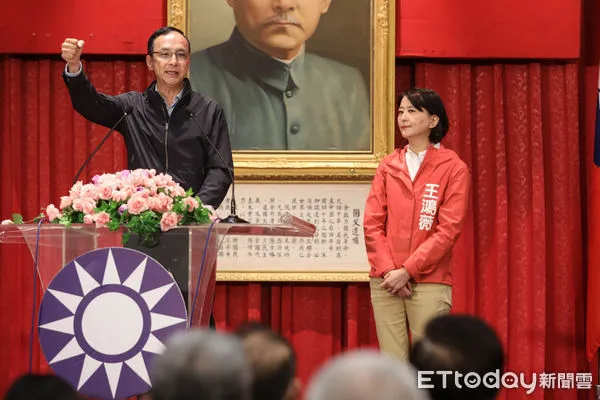 ▲國民黨主席朱立倫、王鴻薇出席台北市黨部感恩茶會。（圖／記者林敬旻攝）