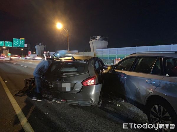 ▲▼國道3號大貨車變換車道不慎，釀成連環車禍。（圖／記者楊熾興翻攝）