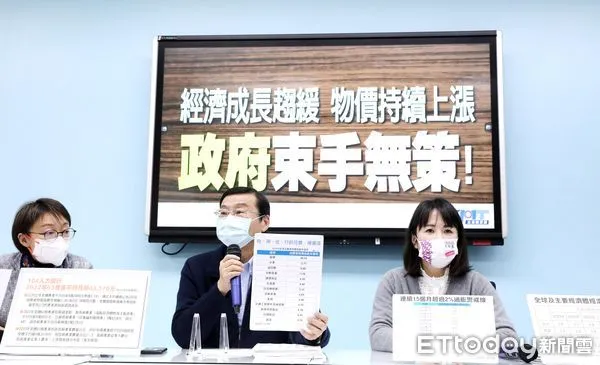 ▲左起吳怡玎、曾銘宗、國民黨首席副書記長謝依鳯。（圖／記者屠惠剛攝）