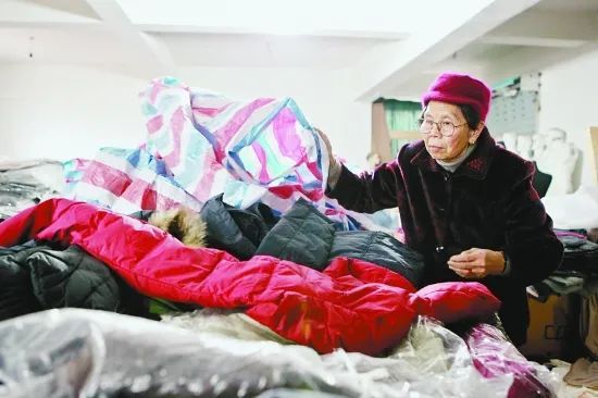 ▲▼浙江92歲奶奶10年還清2077萬債務。（圖／翻攝自越牛新聞）