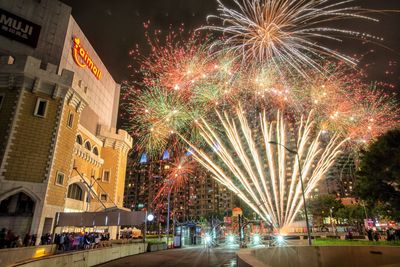 桃園人必衝！台茂240秒「元旦煙火秀」時間出爐　城堡市集、雪花秀