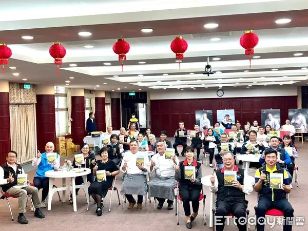 ▲▼「花蓮上菜」新書結合名人帶路及名廚手藝，設計研發精緻創新且易上手烹調的餐點食譜。（圖／花蓮縣政府提供，下同）