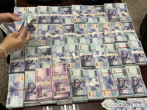 ▲紅粉知己剛好是「財經專家」　男子遇見愛情險失血。（圖／記者陳凱力翻攝）