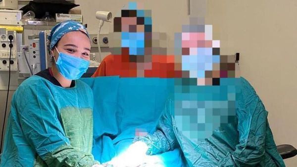 土耳其一名只有高中學歷的女子艾瑟假造學歷、醫師執照，混進醫院擔任小兒科醫師。（翻攝推特@who98408150）