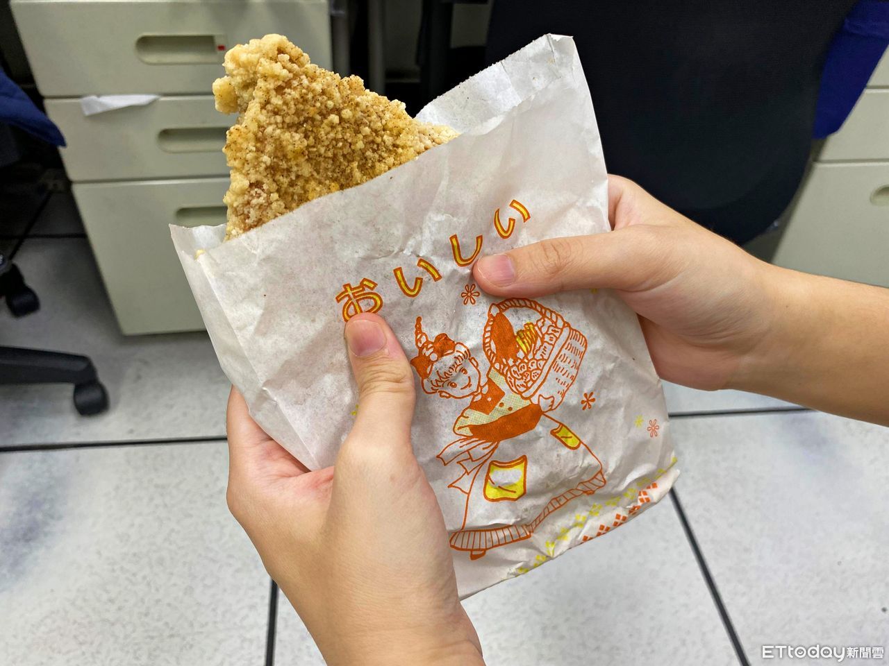 預測颱風假翻車!大氣系學生買300份雞排「沒錢了」:珍奶僅100杯