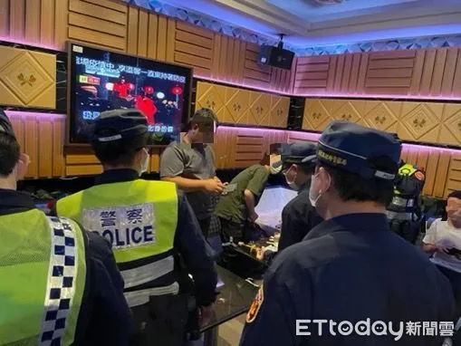 ▲屏東縣政府警察局長劉印宮帶隊實施臨檢             。（圖／記者陳崑福翻攝，下同）