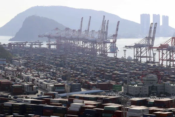 ▲▼南韓今年度出口貿易額已突破去年紀錄，預估將達6800億美元。（圖／CFP）