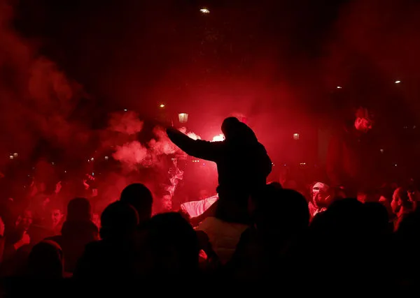 ▲▼法國球迷在11日的球賽後興奮地湧上街頭，引發騷亂。（圖／路透）