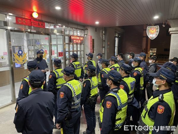 ▲▼金門警方掃蕩酒店。（圖／記者林明揚翻攝）