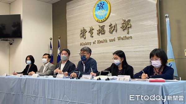衛福部上午針對中國大陸禁止輸入台灣產品召開記者會。（圖／記者趙于婷攝）