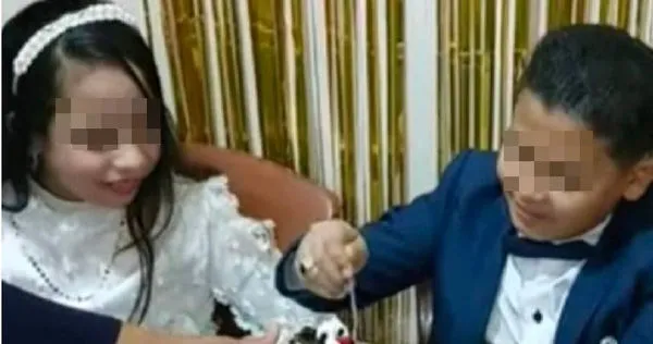 12歲齊亞德（右）和10歲薩瑪（左）訂婚。（圖／翻攝Watec VIVID推特）