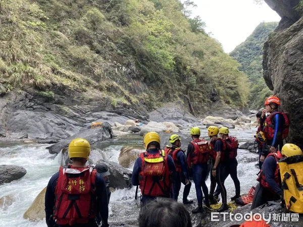 ▲新竹尖石野溪溫泉又發生落水　失足釣客救起時已斷氣。（圖／記者陳凱力翻攝）