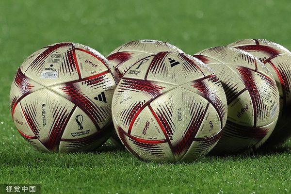 ▲世足4強戰全新比賽用球「Al Hilm」登場，克羅埃西亞莫德里奇。（圖／CFP）